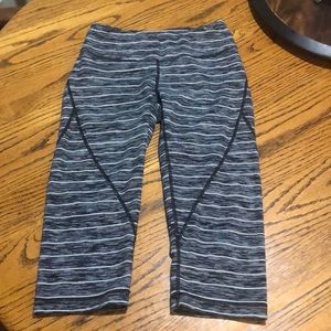 Zella yoga pants cropped